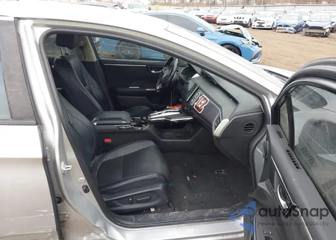 2018 Honda Clarity Plug-In Hybrid Touring из США, поврежденный, VIN JHMZC5F30JC001564